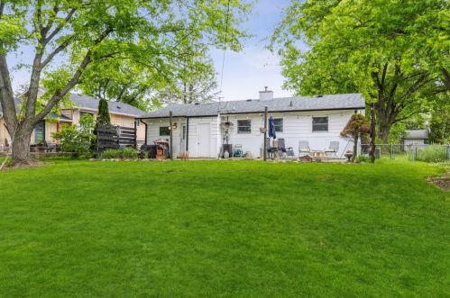 181 Ash Ave, Bull Valley IL 60098-2589 exterior