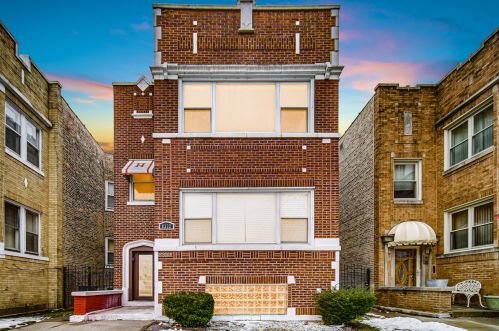 8332 May St, Chicago, IL 60620-3113