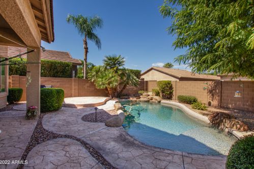 890 Leo Pl, Chandler AZ 85249-5215 exterior