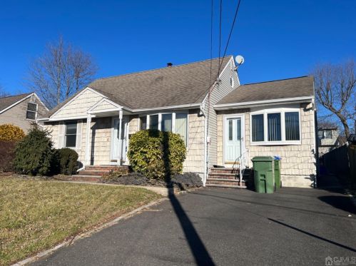 104 Schuyler Dr, Edison NJ  08817-3560 exterior