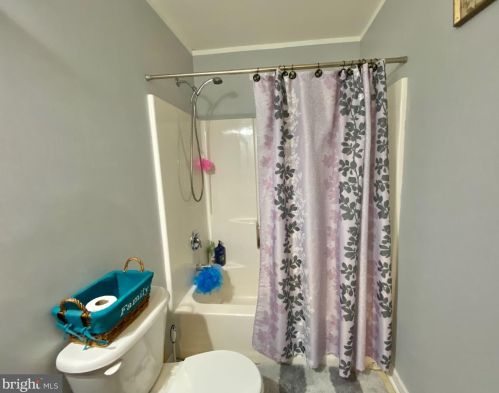 271 Ashmore Ave, Trenton NJ 08611-1322 exterior