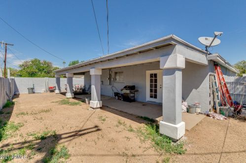 4419 Earll Dr, Phoenix AZ  85031-3821 exterior