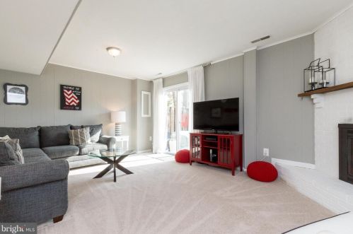 2645 Centennial Ct, Alexandria VA 22311-1304 exterior