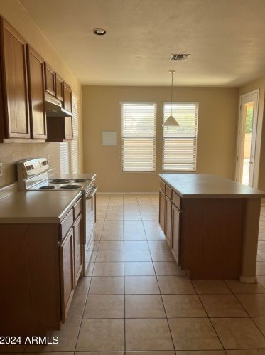 6931 Pearl Dr, Chandler AZ  85249-7213 exterior