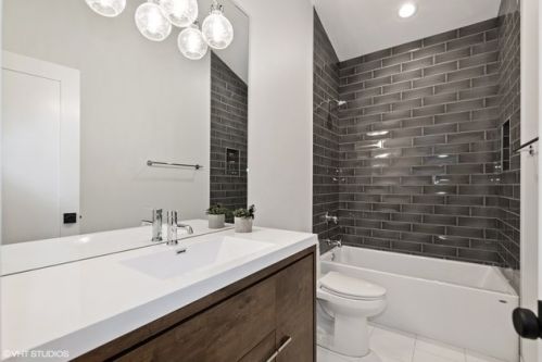 2514 Polk St, Chicago IL 60612-4126 exterior