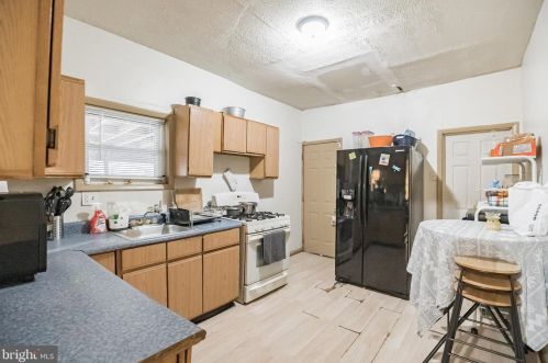 46 21 St, Camden NJ 08105-3707 exterior