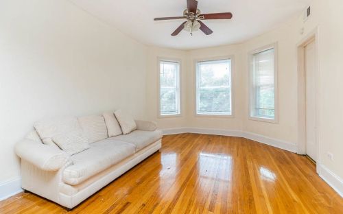 3438 Potomac Ave, Chicago, IL 60651-2363