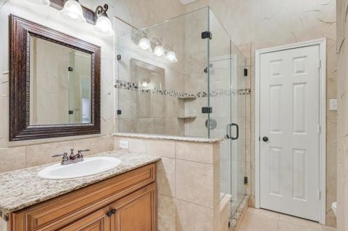 10703 Wild Oak Dr, Frisco TX 75035-8575 exterior