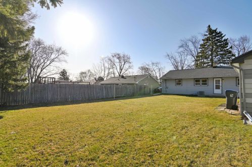 2716 Florida Ave, Waukegan IL 60087-4536 exterior