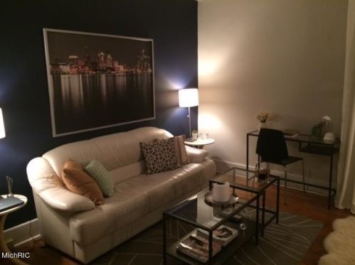 736 Cherry St, Grand Rapids MI 49503-5814 exterior