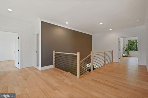 6516 Beverly Ave, Mc Lean VA 22101-5222 exterior