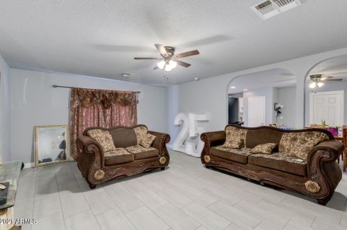 4419 Earll Dr, Phoenix AZ  85031-3821 exterior