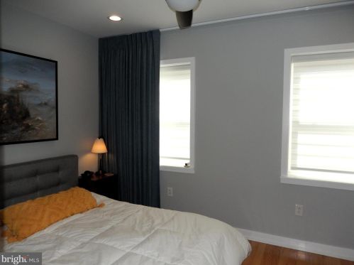 2423 Iseminger St, Philadelphia PA  19148-3517 exterior