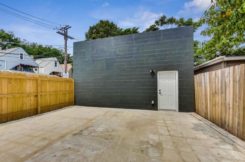 1624 Peterson Ave, Chicago IL  60660-2417 exterior