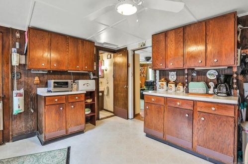 49 Delafield St, Poughkeepsie NY 12601-1708 exterior