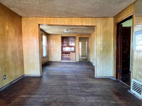 1059 Keystone Ave, Chicago IL 60639-3723 exterior