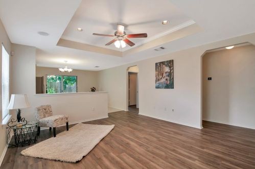 7105 Cayenne Ln, Austin, TX 78741-7516