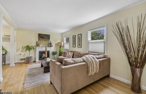 110 Blauvelt St, Teaneck NJ 07666-3862 exterior