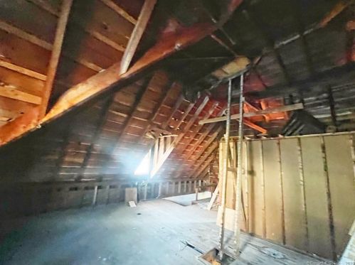 133 Jubilee St, New Britain CT  06051-2407 exterior