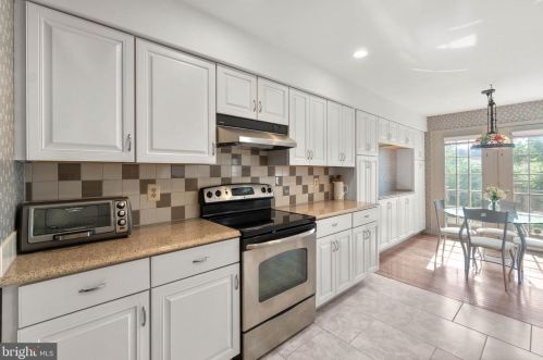 10960 Bloomingdale Dr, Rockville MD 20852-5550 exterior