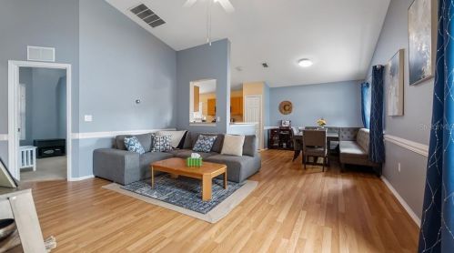 2314 Northern Leaf St, Orlando FL 32817-3424 exterior