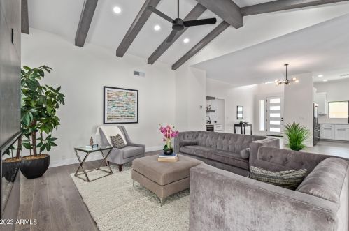 6111 31st Pl, Phoenix AZ  85016-2303 exterior