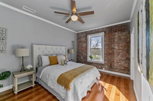 5642 Maple Ave, Saint Louis MO 63112-2722 exterior