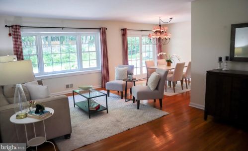 7641 Miller Fall Rd, Rockville MD 20855-1165 exterior