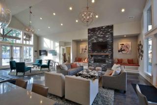 10930 172nd St, Seattle WA  98055-5928 exterior