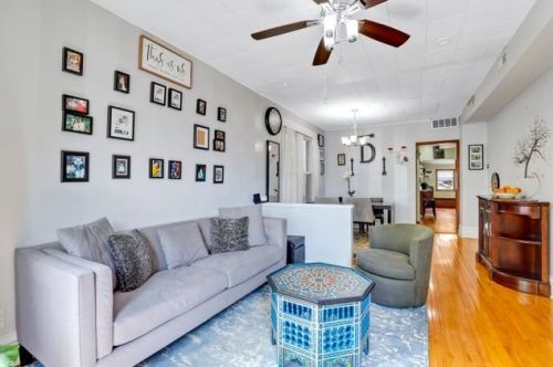 4214 Bernard St, Chicago IL 60618-1104 exterior