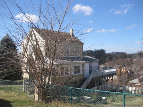 1336 Vinemont St, Pittsburgh, PA 15205-3921