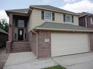 122 April Cv, Montgomery TX  77356-5872 exterior
