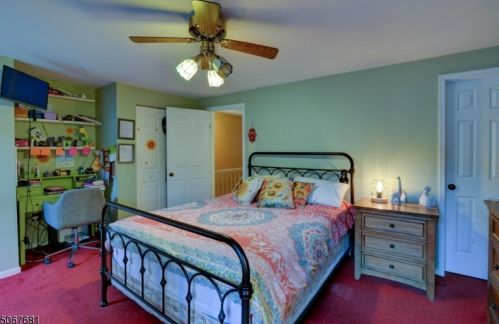 78 Tiffany Blvd, Newark NJ 07104-2425 exterior