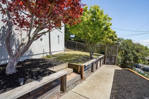 255 Amherst Ave, Berkeley CA 94708-1003 exterior