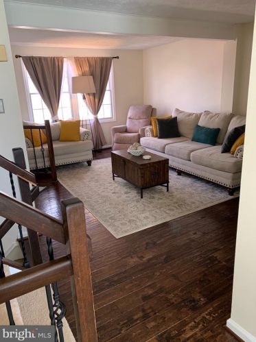 6064 Chicory Pl, Alexandria VA 22310-4411 exterior