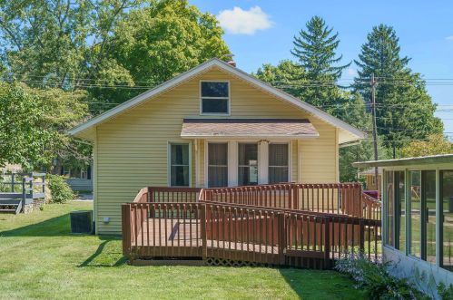 103 Chippewa St, Glendora MI 49107-1106 exterior