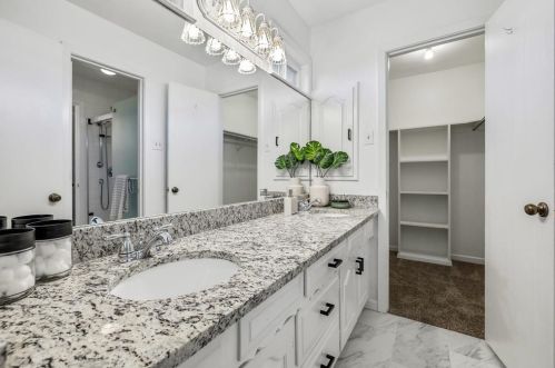 10137 Fieldfare Ct, Dallas TX 75229-6220 exterior