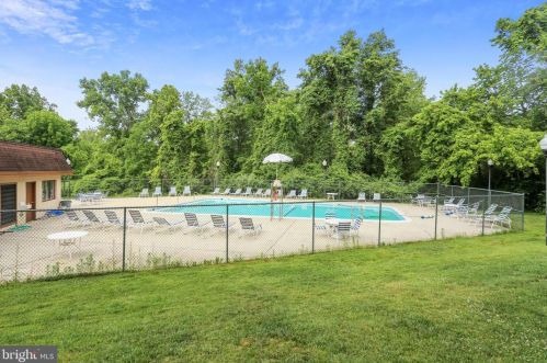 12730 Veirs Mill Rd, Rockville MD 20853-3511 exterior