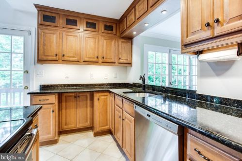 4 Argyle St, Rockville MD 20850-4417 exterior