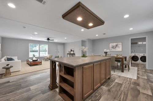 83 Booker Rd, Huntsville TX 77320-1945 exterior