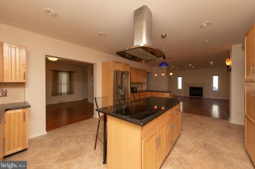 479 Pheasant Dr, Huntingdon Valley PA  19006-3047 exterior