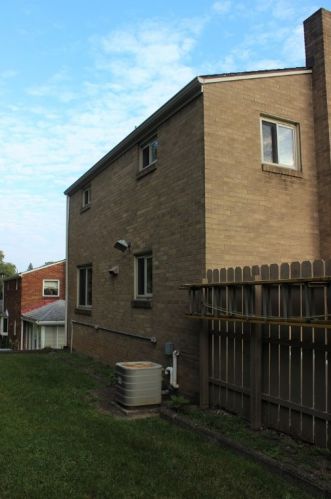 4936 Aspen St, Pittsburgh PA 15122-1235 exterior