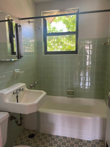 7377 Winchester Ave, Chicago IL 60626-1508 exterior