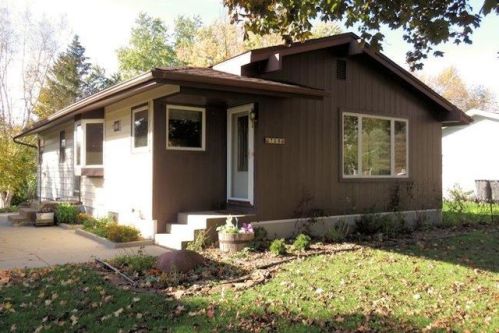 708 Valley St, Horicon, WI 53032-1608