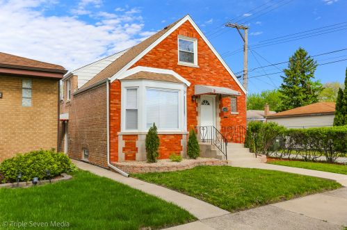 14410 Lowe Ave, Chicago, IL 60827-2624