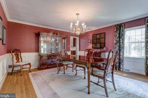 5 Lakewood Dr, Media PA exterior