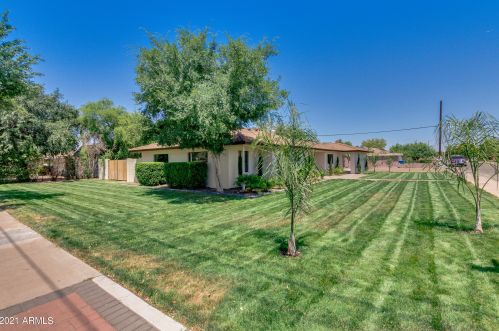 2902 18th Ave, Phoenix AZ  85015-6118 exterior