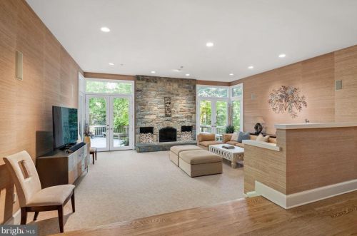 9821 Avenel Farm Dr, Rockville MD  20854-5414 exterior