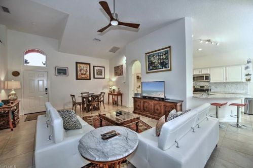 5680 Napa Wood Way, Naples FL 34116-3866 exterior