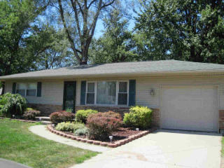 2336 Mason Dr, Temperance, MI 48182-1349